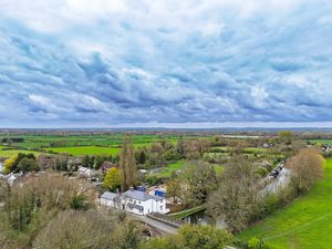 Photo 25- click for photo gallery